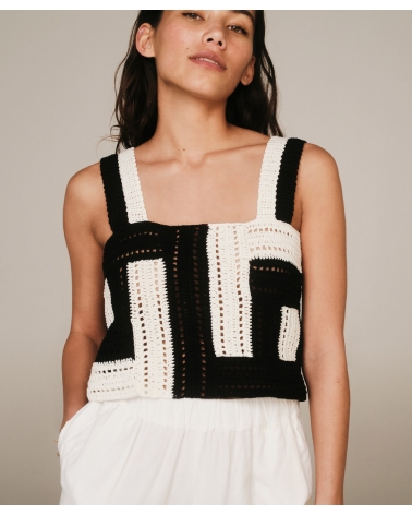 BLACK | WHITE KNITTED CROP TOP, ESIOT ss23,2