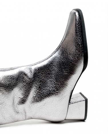 LUNA, silver ESIOT boots, AW2425, party edition collection, 11